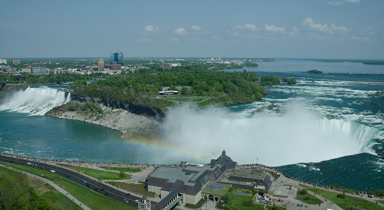Niagara Falls - Embassy Suites by Hilton Niagara Falls - Fallsview Hotel, Canada