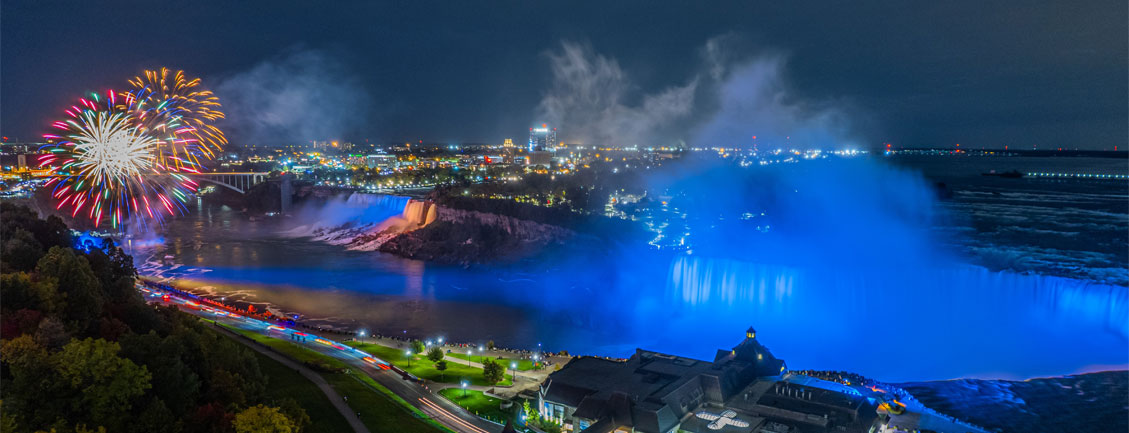 Winter Festival of Lights - Embassy Suites by Hilton Niagara Falls - Fallsview Hotel, Canada